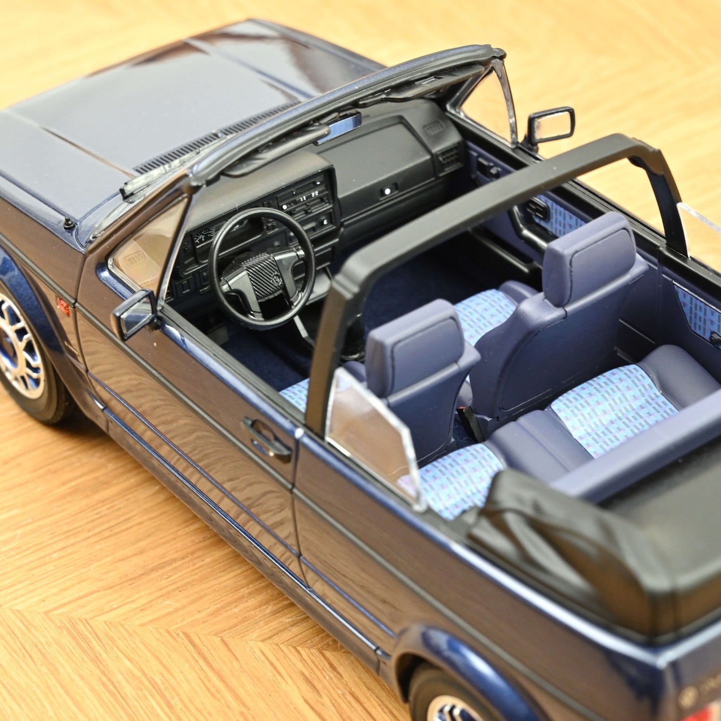 VW Golf Cabriolet Quartett 1992 Inca Blue