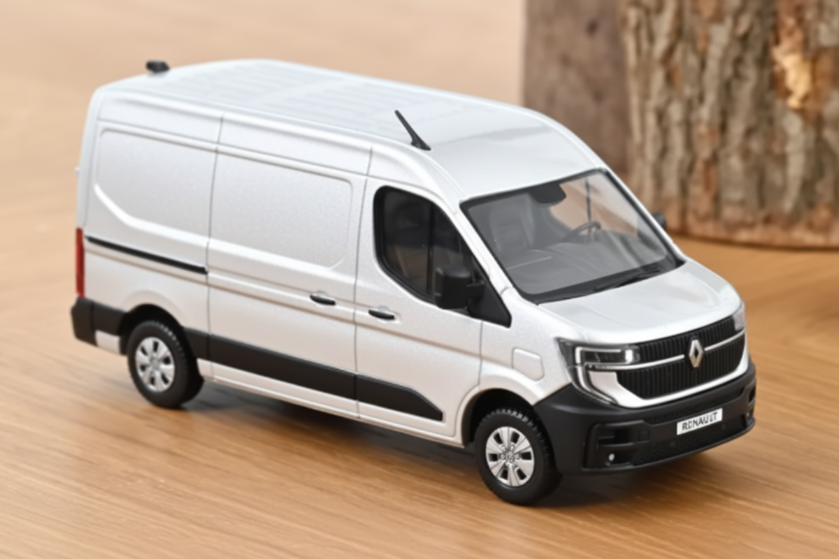 Renault Master E-Tech 100% Electric 2024 Glacier Silver