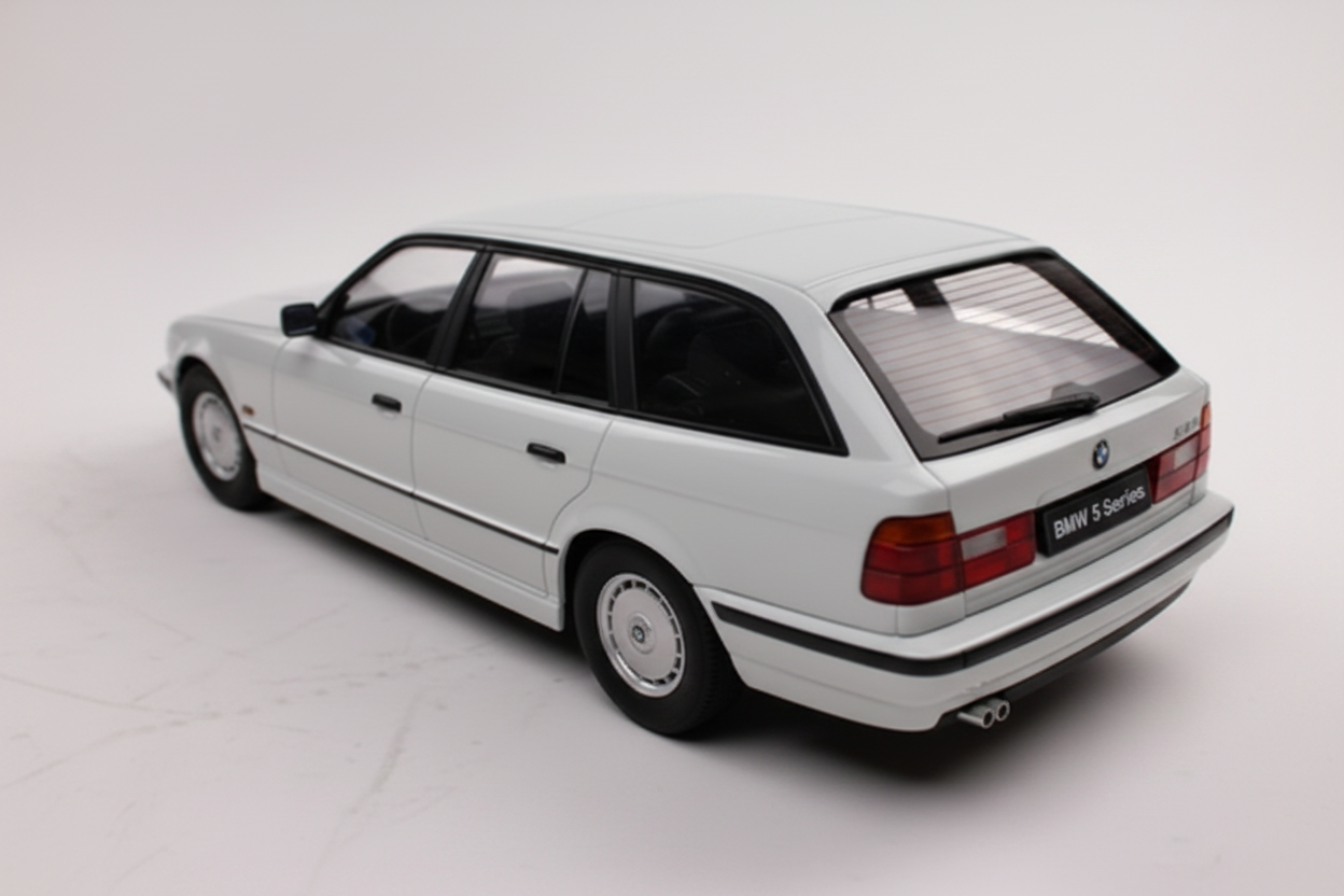BMW 5-series Touring E34, white 1996
