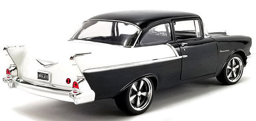 Chevrolet 150 Restomod, black/white 1957