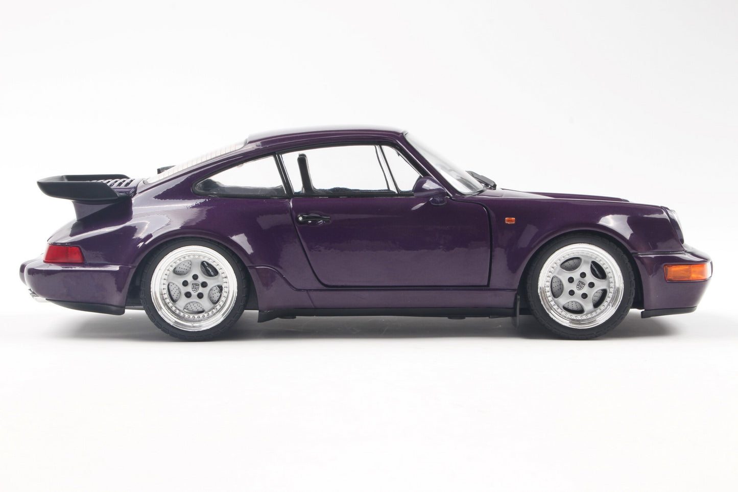 PORSCHE - 911 964 TURBO COUPE 1990 - PURPLE