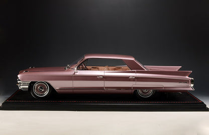 CADILLAC - SEDAN DE VILLE 1962 - HEATHER PINK MET