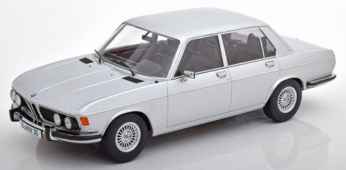 BMW 3.0S E3 2.series 1971  silver