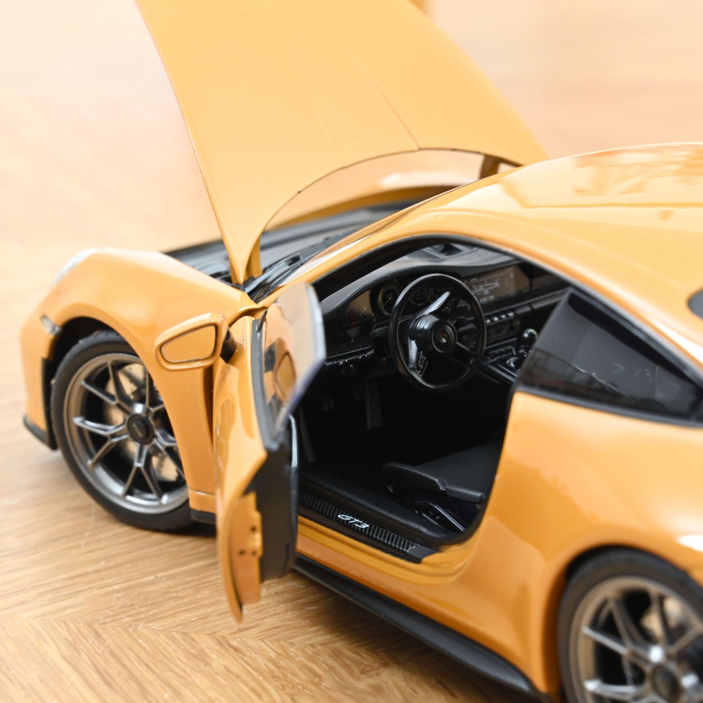 Porsche 911 GT3 2021 Bahama Yellow