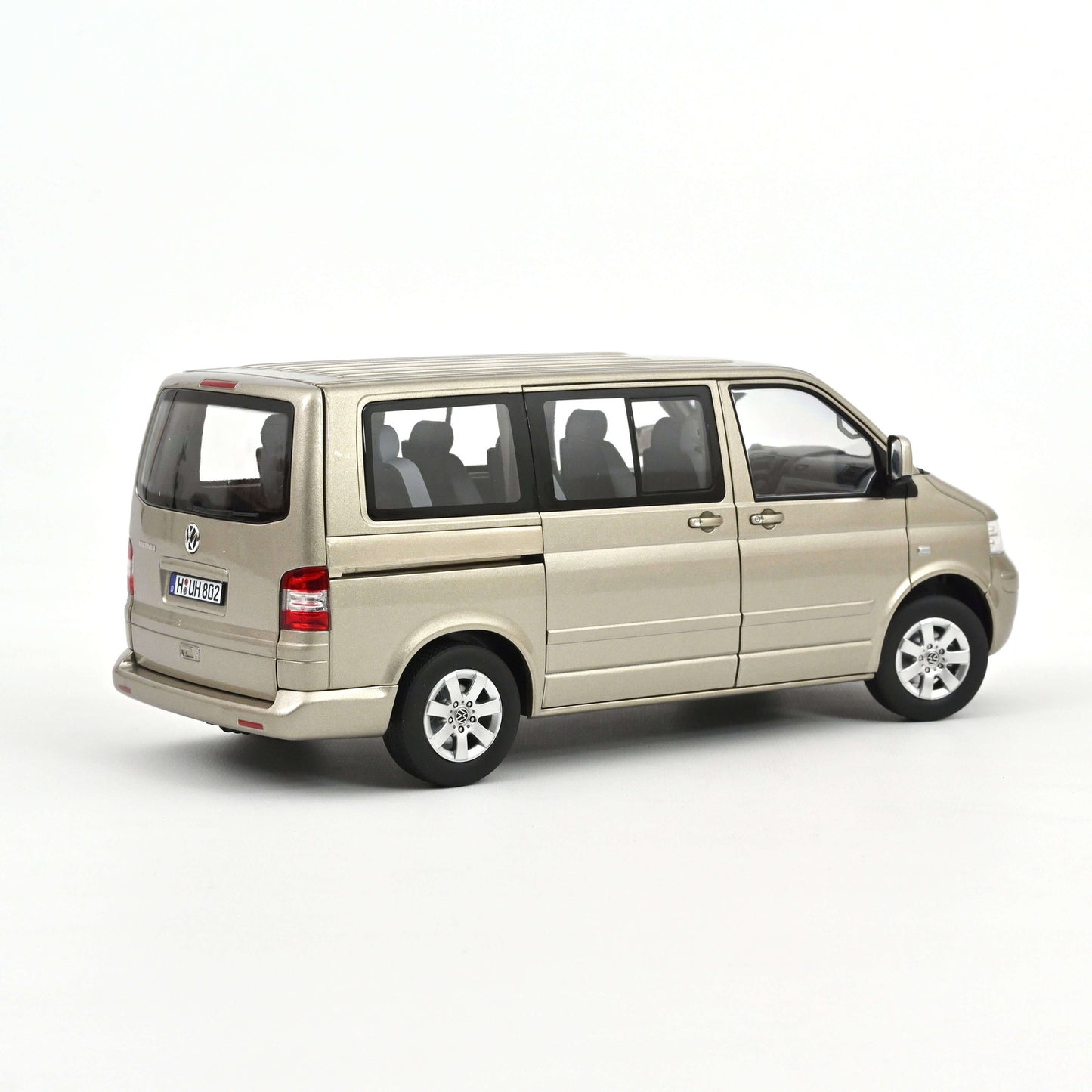 VW Volkswagen Multivan 2003 Wheat Beige metallic