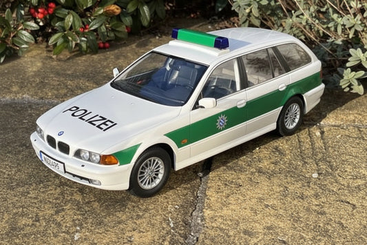 BMW 5-series Touring E39 *Polizei*, alpine white/green 1998