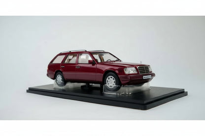 Mercedes E-Class T Model, almandine red 1995