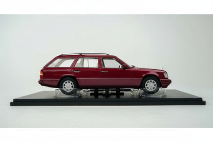 Mercedes E-Class T Model, almandine red 1995