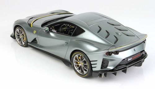 Ferrari 812 Competizione 2021 grigio COBURN con striscia orizzontale giallo FLY