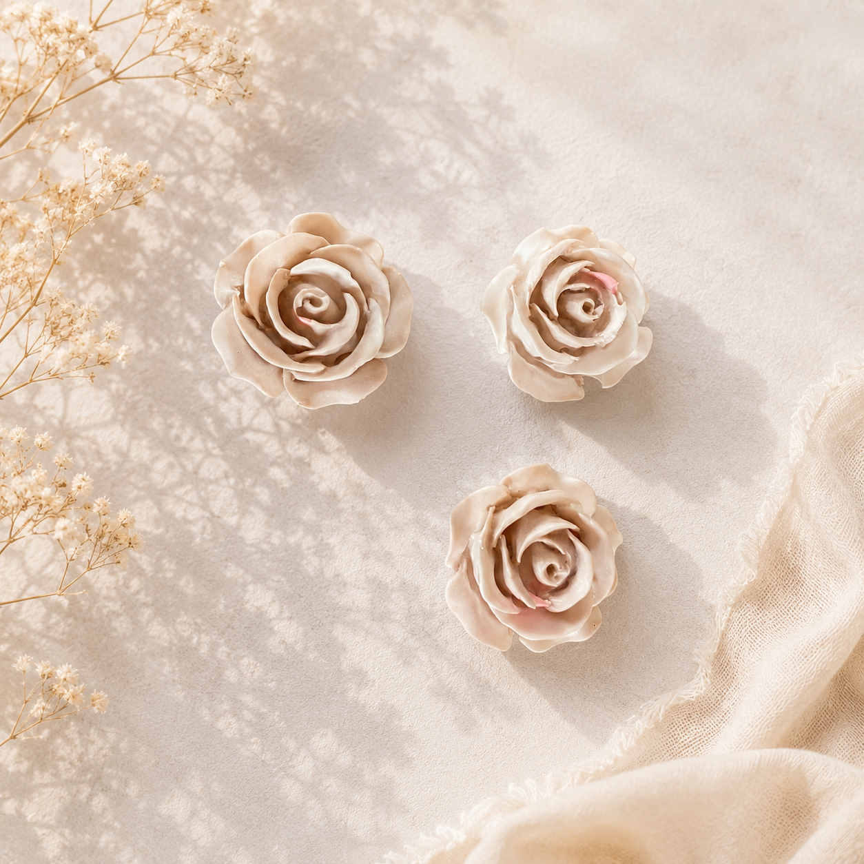 Gipsrosen handgegossen – Dekorative Rosen in Wunschfarbe | 3er Set, 9er Set oder 15er Set für Hochzeit, Taufe & Tischdeko 🌹