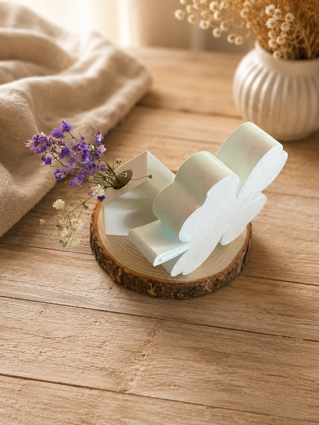 Glücksbringer zur Genesung, Kleeblatt, Frosch und Vase auf Holzscheibe - personalisierbar