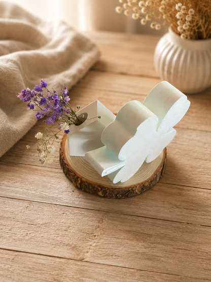 Glücksbringer zur Genesung, Kleeblatt, Frosch und Vase auf Holzscheibe - personalisierbar
