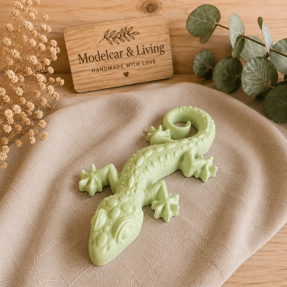 Handgegossener Deko-Gecko aus Gießmasse – Farbwahl möglich