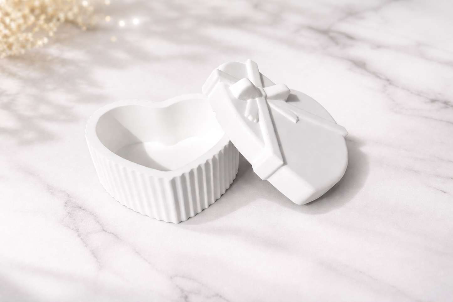 Handgegossene Herzdose – liebevolle Geschenkbox - Schmuckdose für besondere Momente