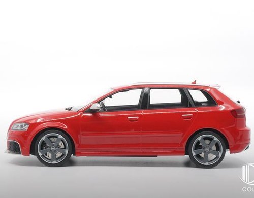 Audi RS3 2011 (grey wheels) Misano red - Innenfarbe schwarz