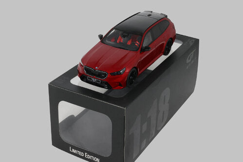 BMW M5 TOURING RED 2025