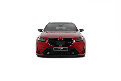 BMW M5 TOURING RED 2025