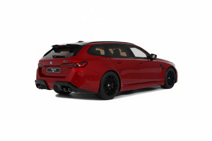 BMW M5 TOURING RED 2025