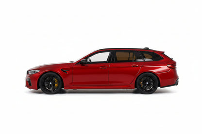 BMW M5 TOURING RED 2025