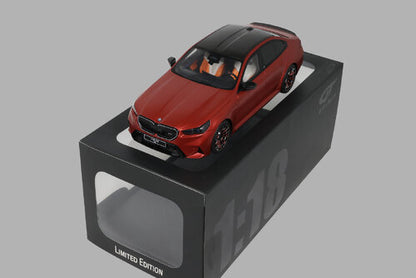 BMW M5 PEABLE BEACH ORANGE 2025