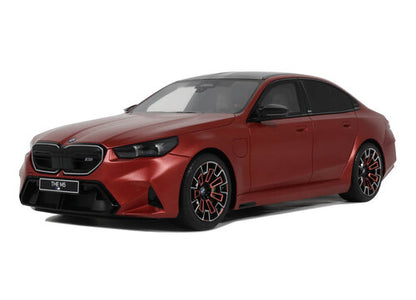 BMW M5 PEABLE BEACH ORANGE 2025