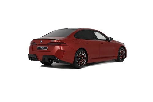 BMW M5 PEABLE BEACH ORANGE 2025