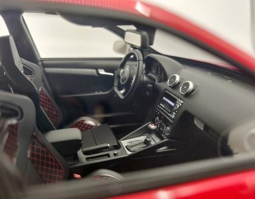 Audi RS3 2011 (grey wheels) Misano red - Innenfarbe schwarz
