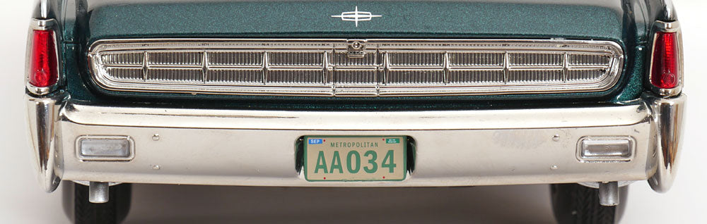 Lincoln Continental Sedan Matrix Reloaded & Revolutions 1963 dunkelgrün-metallic