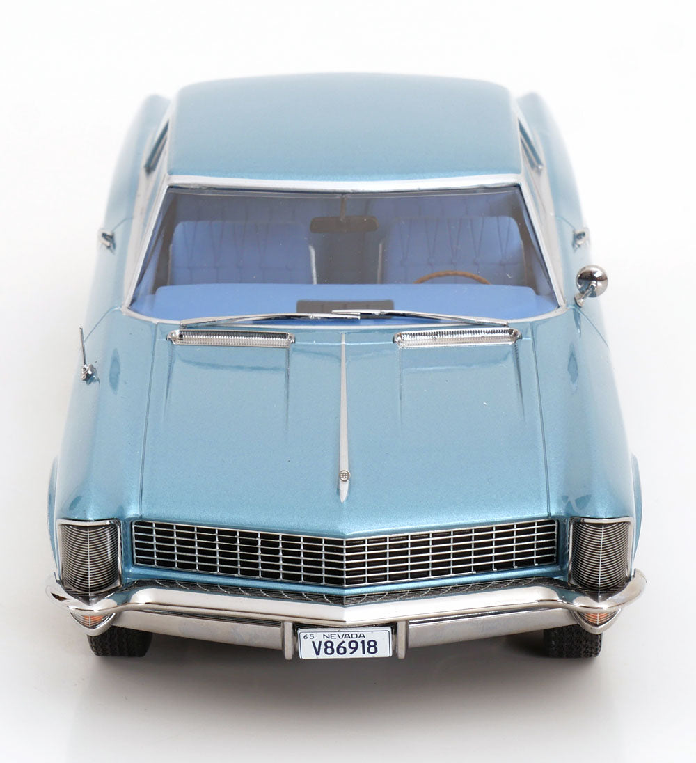 Buick Riviera 1965 hellblau-metallic