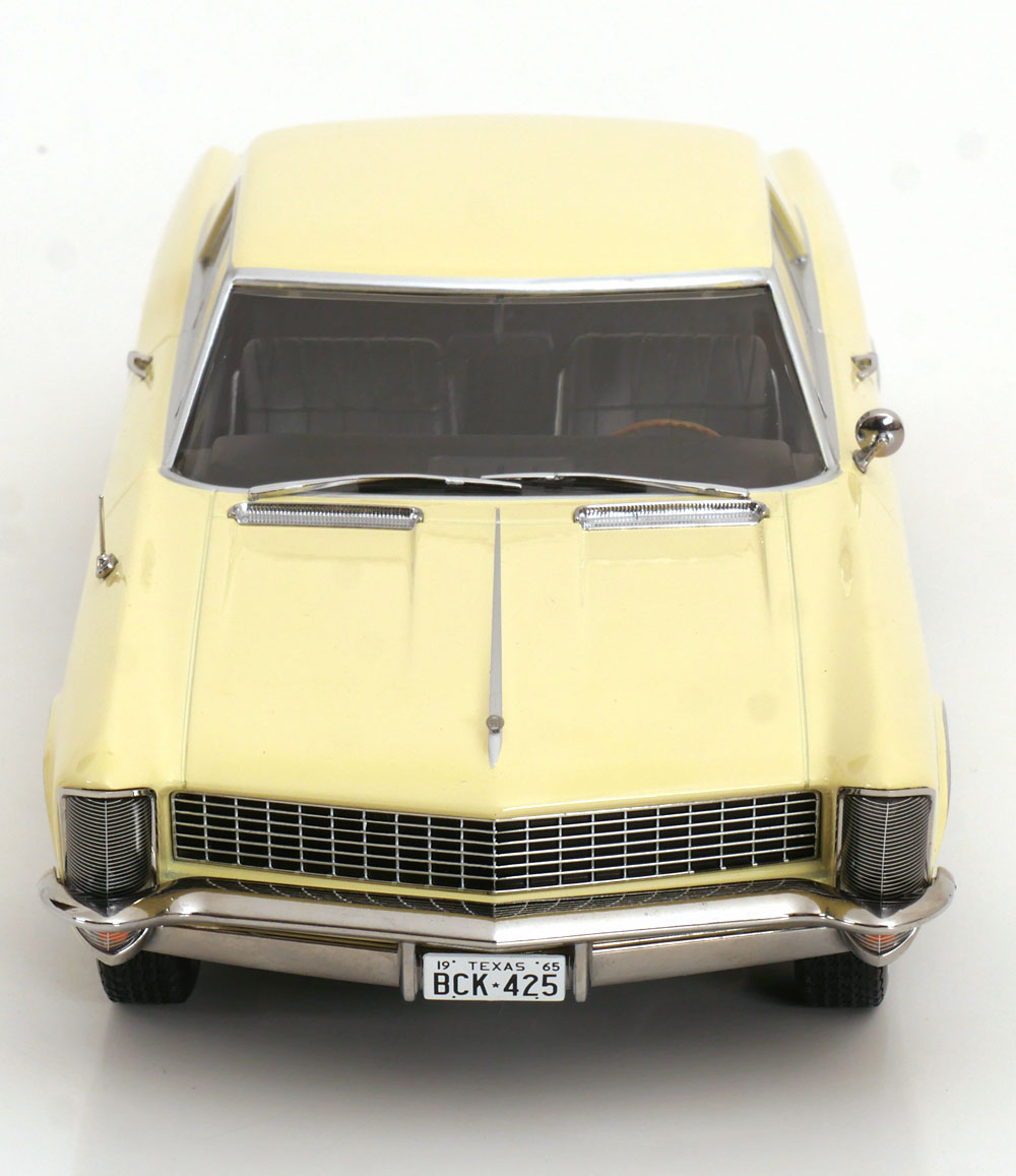 Buick Riviera 1965 creme