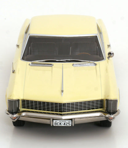Buick Riviera 1965 creme