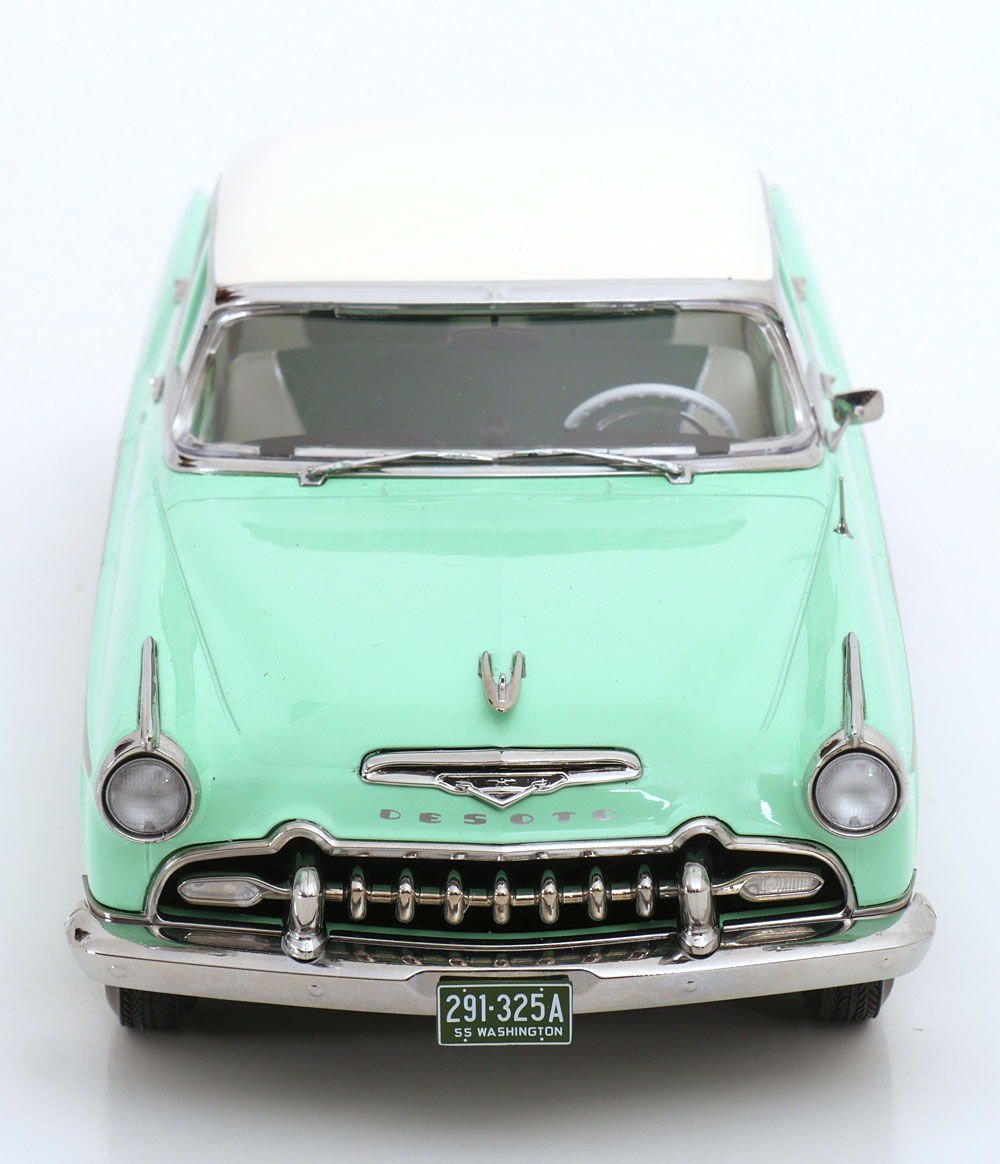 DeSoto Fireflite Sedan 1955 hellgrün/creme