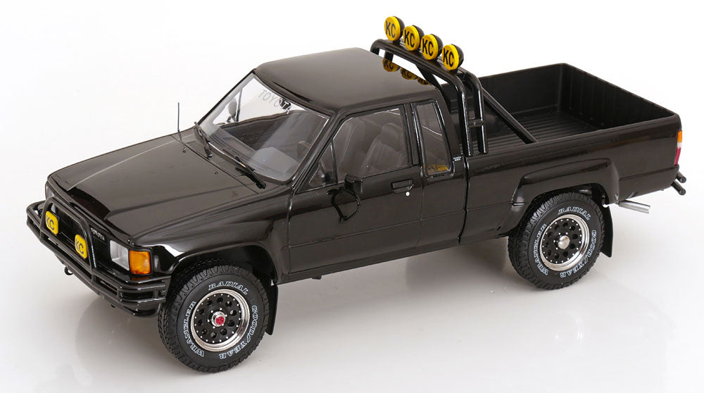 Toyota Truck Xtra Cab 4x4 (Hilux) Zurück in die Zukunft III 1985 schwarz