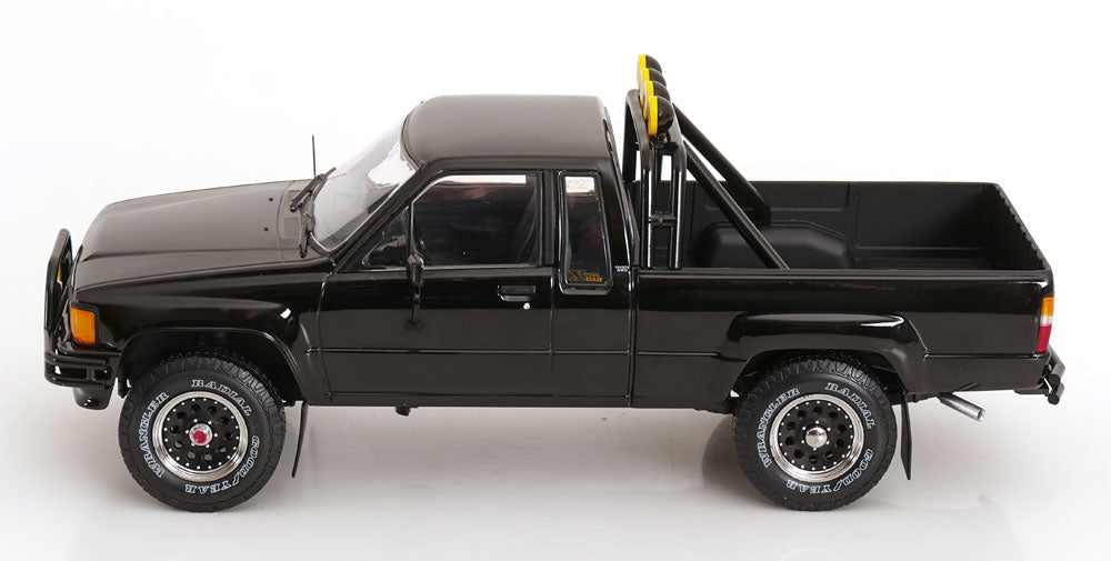 Toyota Truck Xtra Cab 4x4 (Hilux) Zurück in die Zukunft III 1985 schwarz