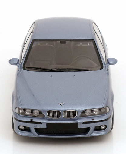 BMW M5 E39 1998 silverstone-blaumetallic