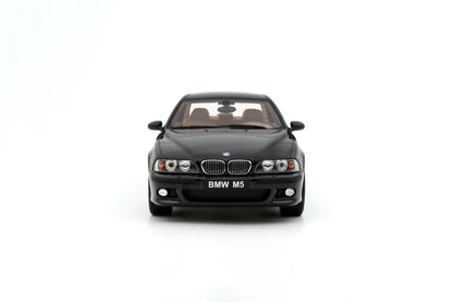 BMW E39 M5 BLACK SAPHIRE METALLIC 475 2000