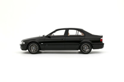 BMW E39 M5 BLACK SAPHIRE METALLIC 475 2000