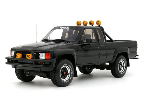 Toyota Hilux SR5 Glossy Black 202 1985