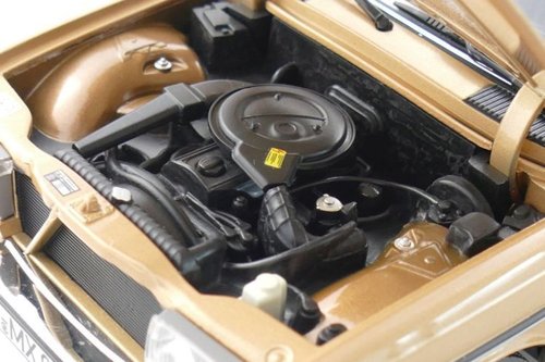 Mercedes S123 T-Modell - champagner-met