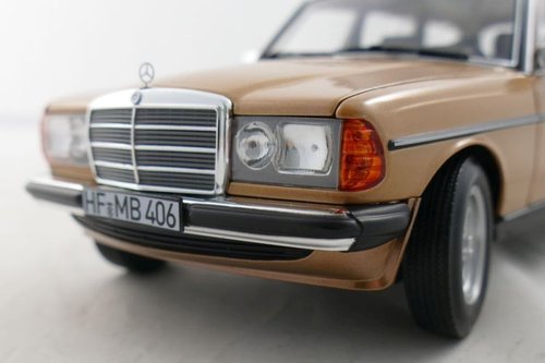 Mercedes S123 T-Modell - champagner-met. with AMG Package