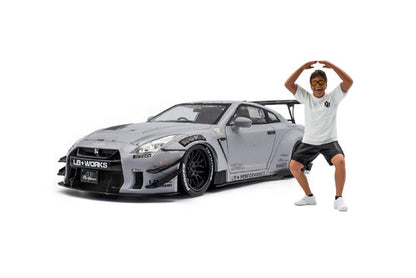 NISSAN - GT-R (R35) TYPE 2 LIBERTY WALK LB WORKS COUPE WITH AMERICAN DIORAMA FIGURE 2018 - GREY