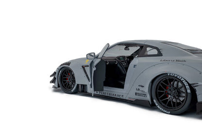 NISSAN - GT-R (R35) TYPE 2 LIBERTY WALK LB WORKS COUPE WITH AMERICAN DIORAMA FIGURE 2018 - GREY