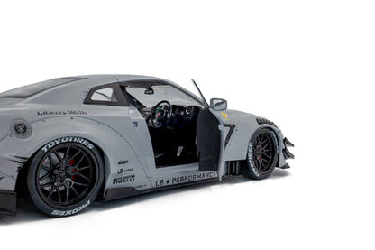 NISSAN - GT-R (R35) TYPE 2 LIBERTY WALK LB WORKS COUPE WITH AMERICAN DIORAMA FIGURE 2018 - GREY