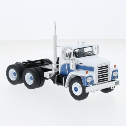 Dodge LCF CT900 towing vehicle 1960 white/blue