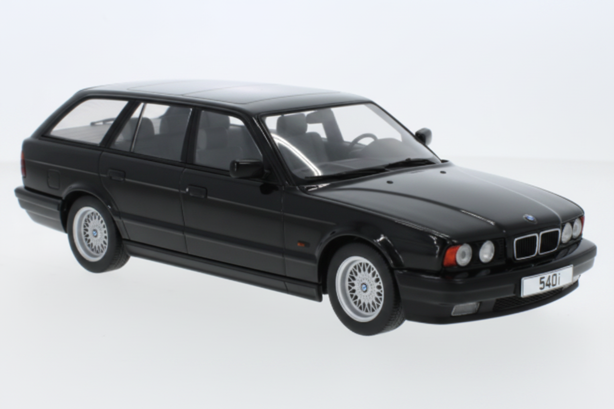 BMW 5er (E34) Touring, metallic-schwarz, 1991