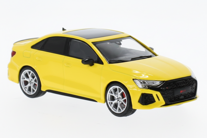 Audi RS3 Limousine, gelb, 2022