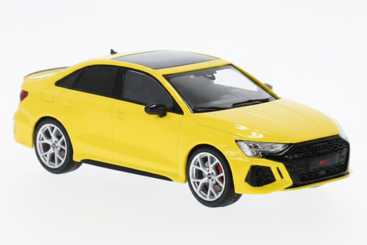 Audi RS3 Limousine, gelb, 2022
