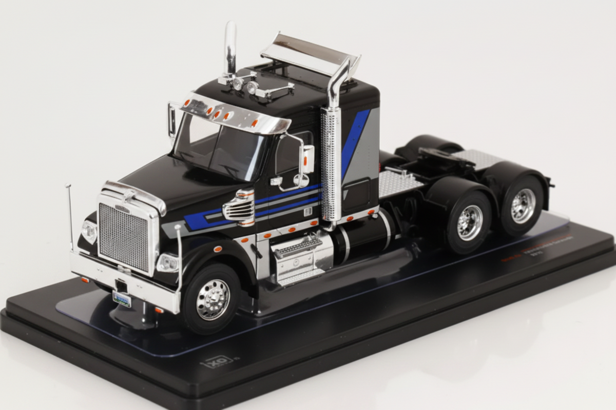Freightliner Coronado towing vehicle 2021 black/grey/blue