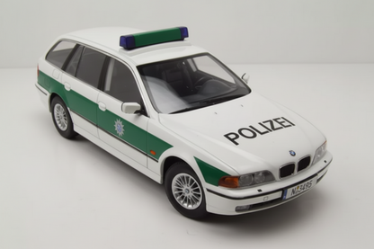BMW 5-series Touring E39 *Polizei*, alpine white/green 1998