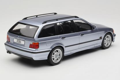 BMW 3er (E36) Touring, silberblau metallic, 1995